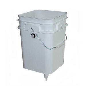 Tank with float for automatic waterer